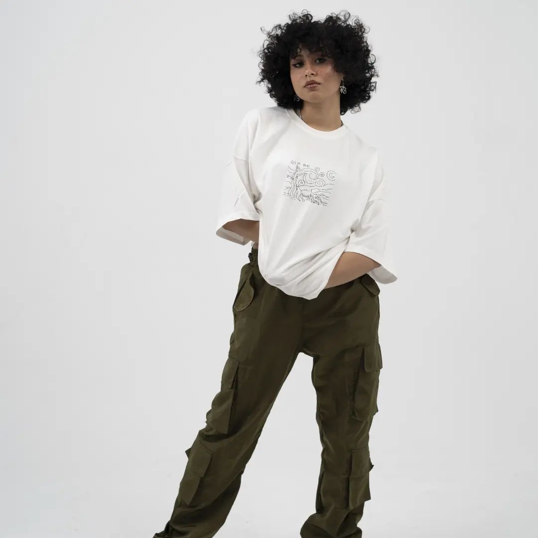 Out Line Van Tee - Underrated store
